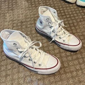 White converse hightops